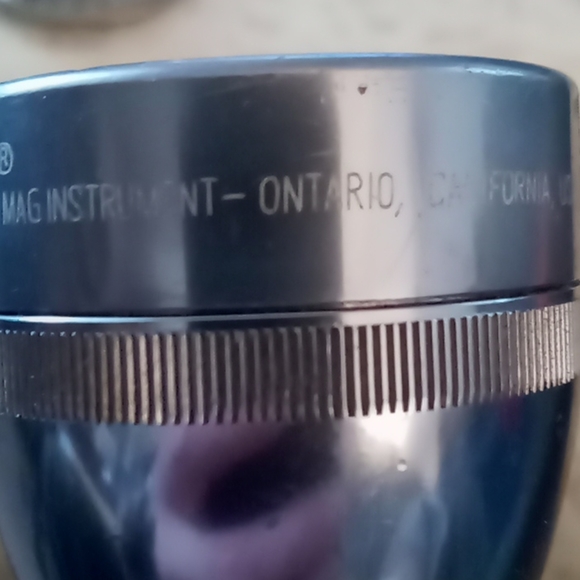 Free with bundle :Mag flashlight Eagle belt buckle Eagle fringed key holder. - Picture 2 of 8